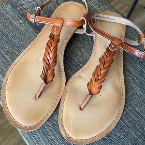 Cognac sandals